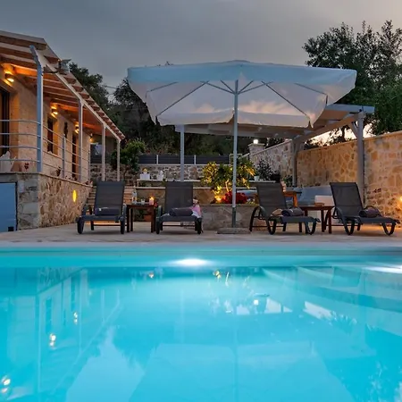 Rei 3 Bedroom With Pool Vlachopoulátika