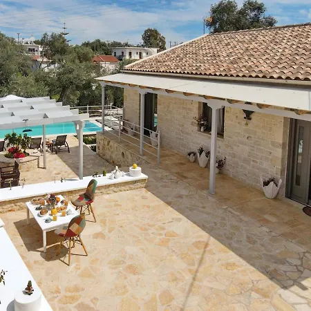 Rei 3 Bedroom With Pool * Vlachopoulátika