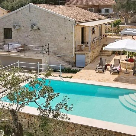 Rei 3 Bedroom With Pool Villa *