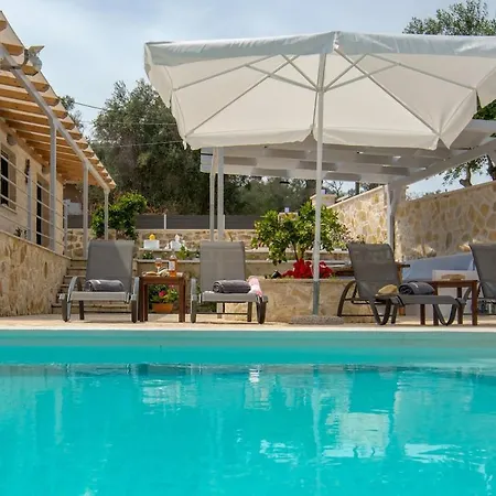 Rei 3 Bedroom With Pool * Vlachopoulátika