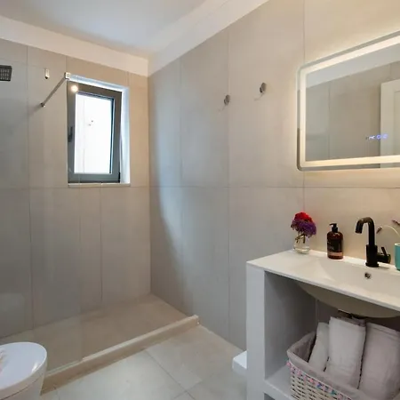 Rei 3 Bedroom With Pool Villa *