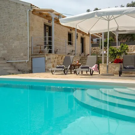 Villa Rei 3 Bedroom With Pool Vlachopoulátika