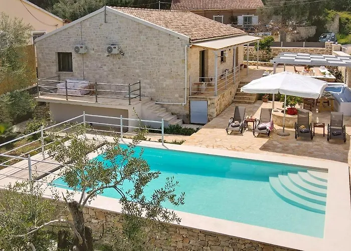 Rei 3 Bedroom With Pool 别墅 *